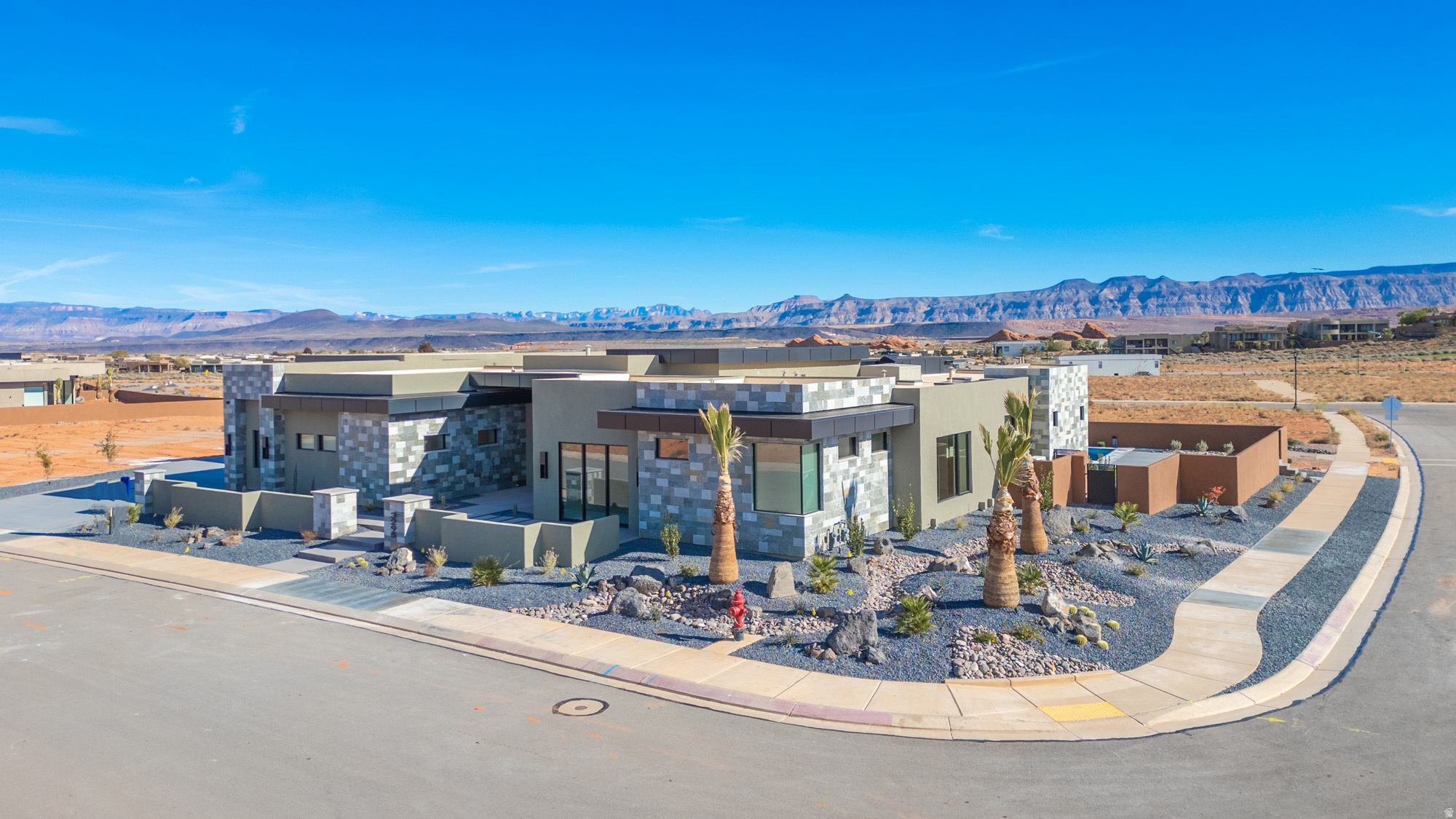 THE ESTATES AT SAND HOLLOW - Residential