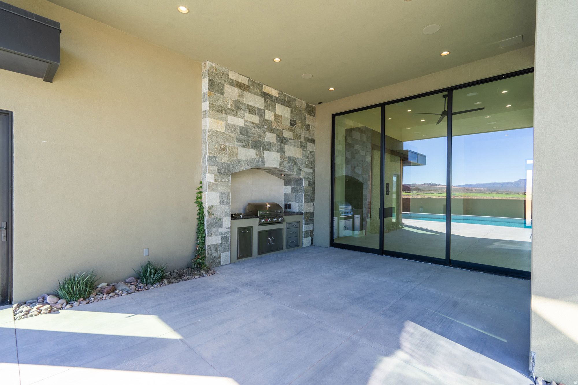 THE ESTATES AT SAND HOLLOW - Residential