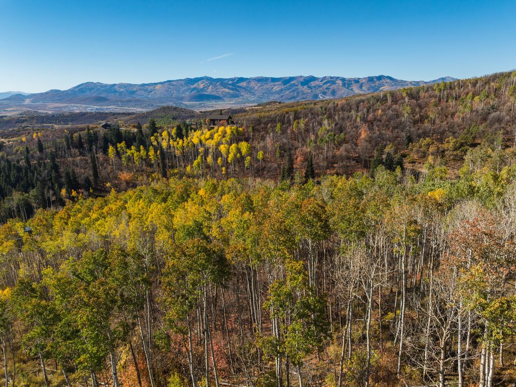 Photo of 145 W FOREST MEADOW RD, Wanship, UT 84017 (MLS # 2141994)