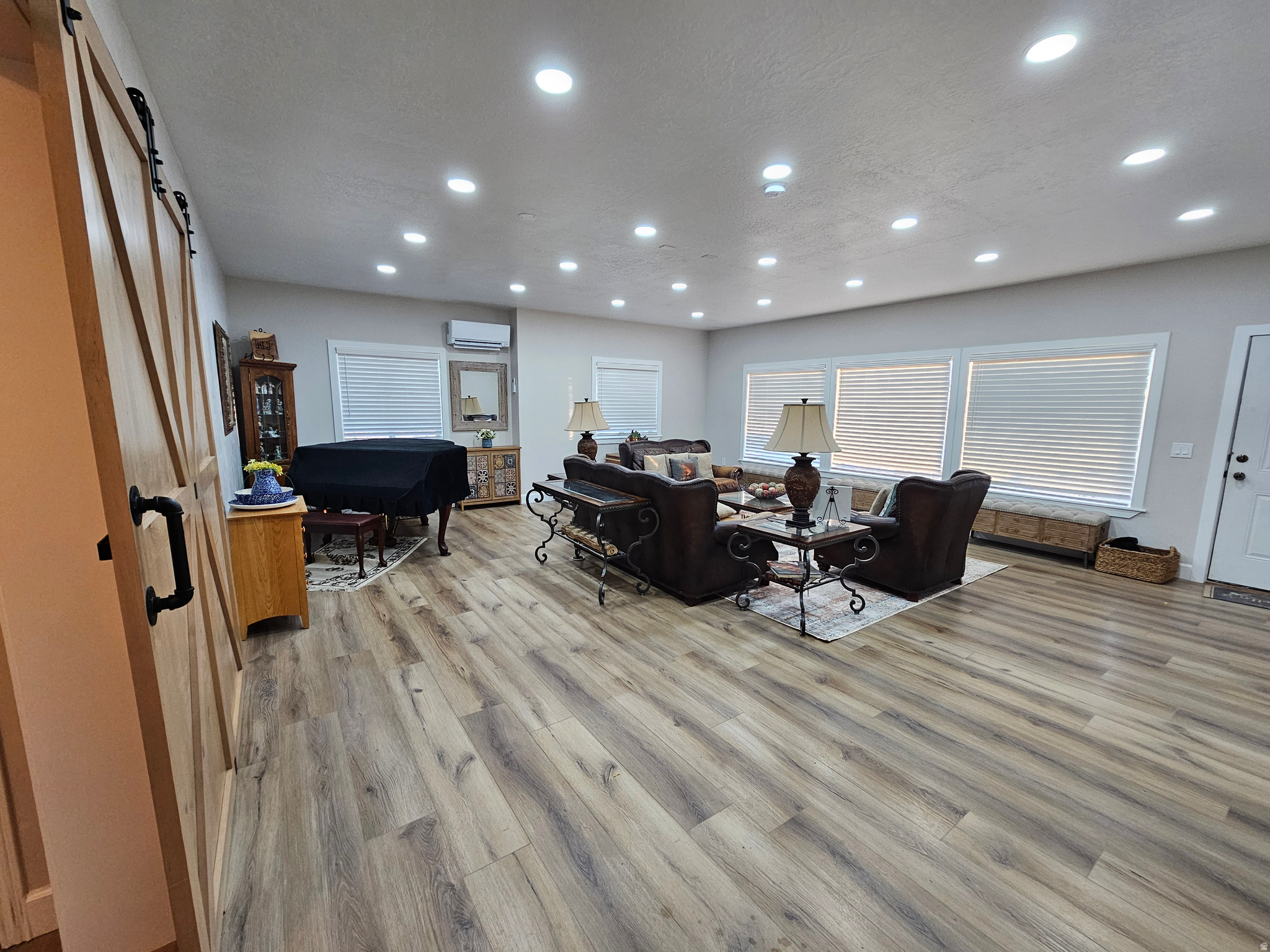 CAROLINE - Residential