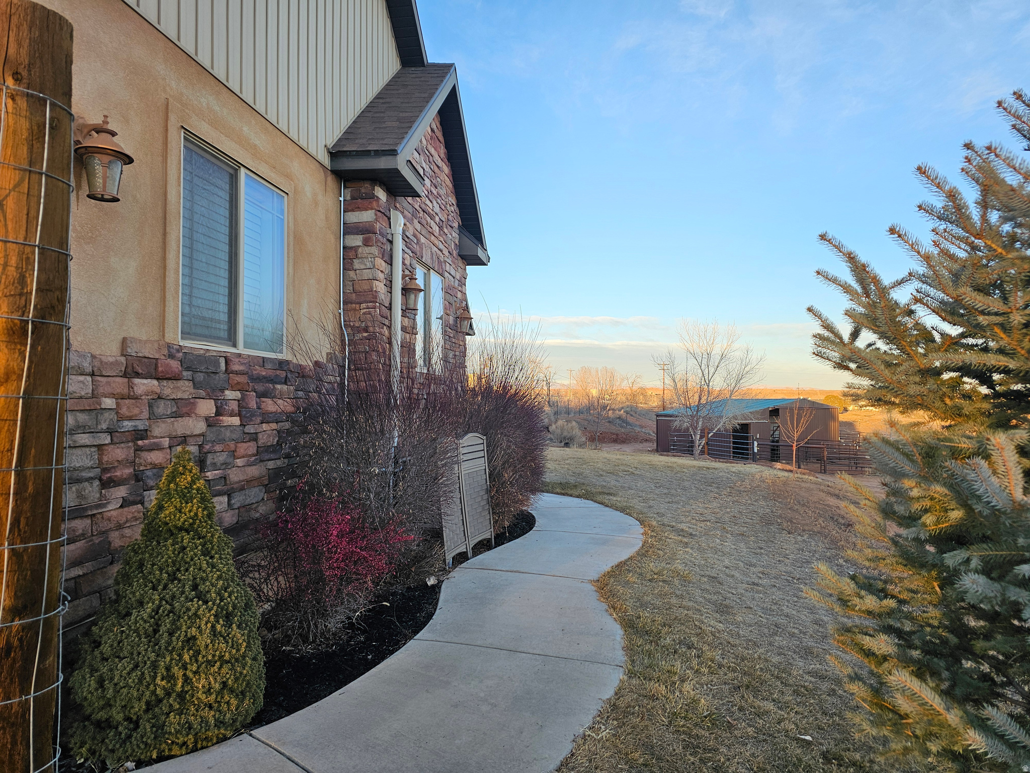 CAROLINE - Residential