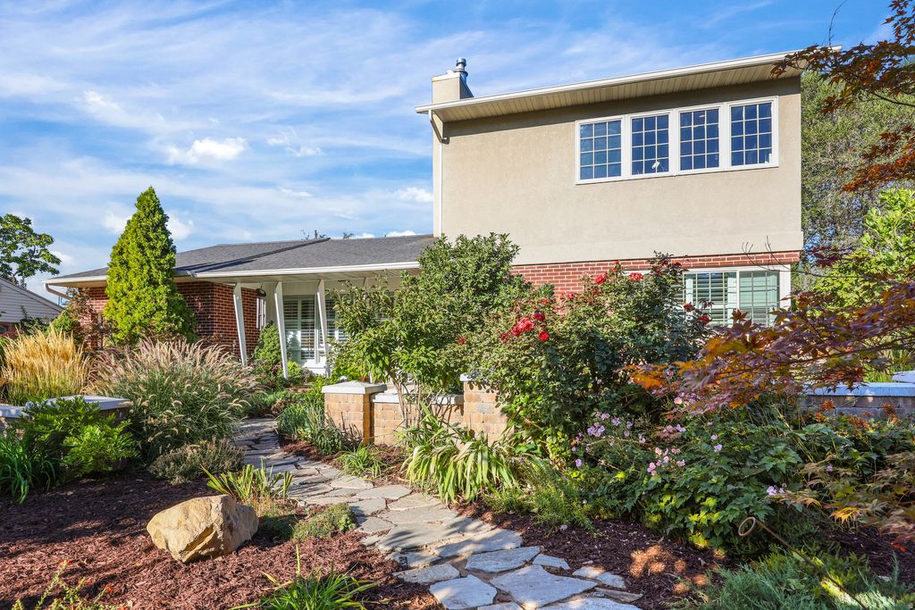 Photo of 1540 S PRESTON ST E, Salt Lake City, UT 84108 (MLS # 2141354)