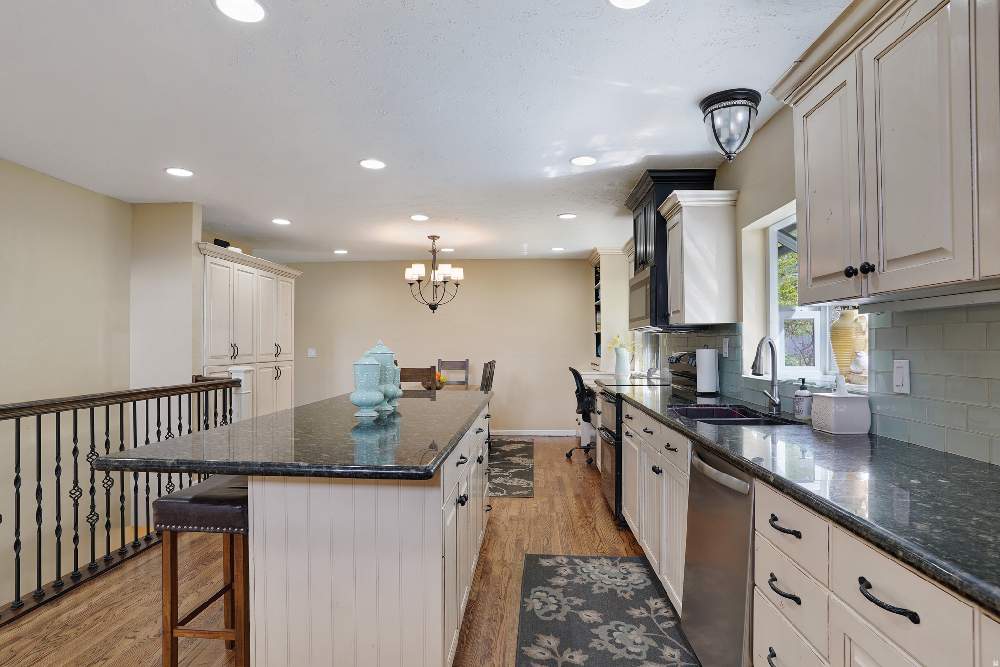 GRANITE CREST #1 - Residential