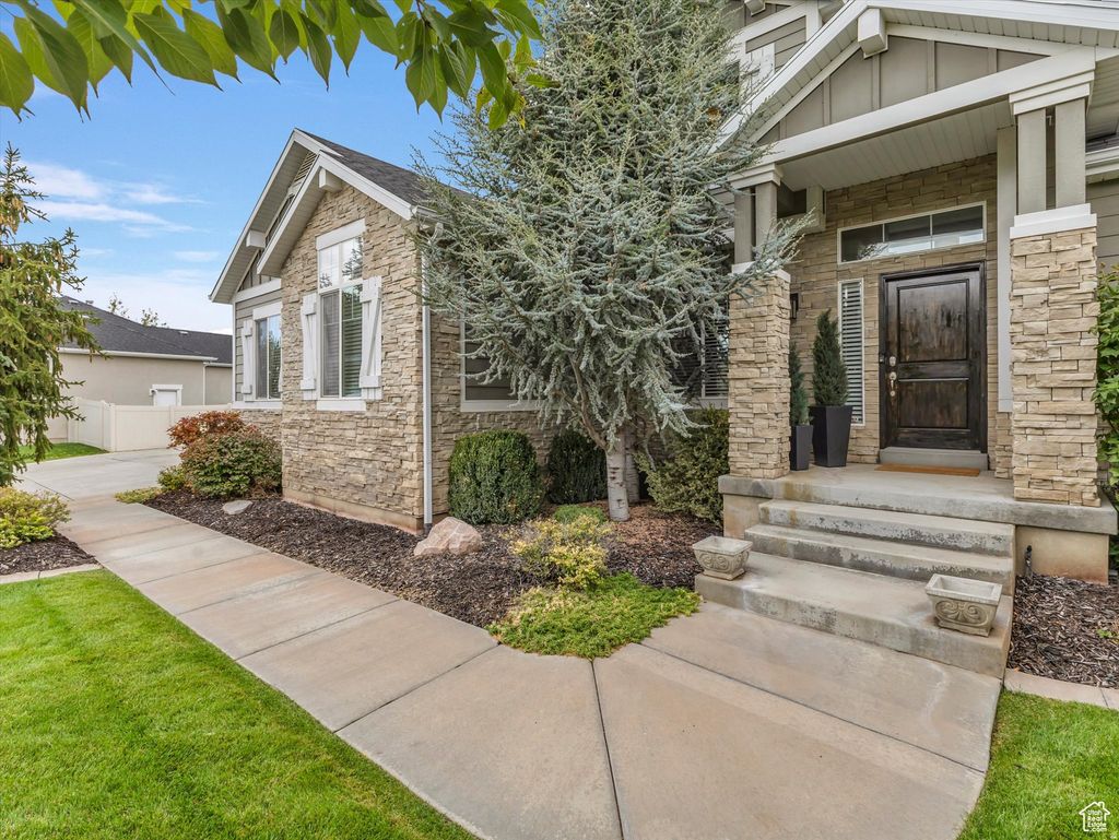 Photo of 1600 W 200 N, Layton, UT 84041 (MLS # 2142314)