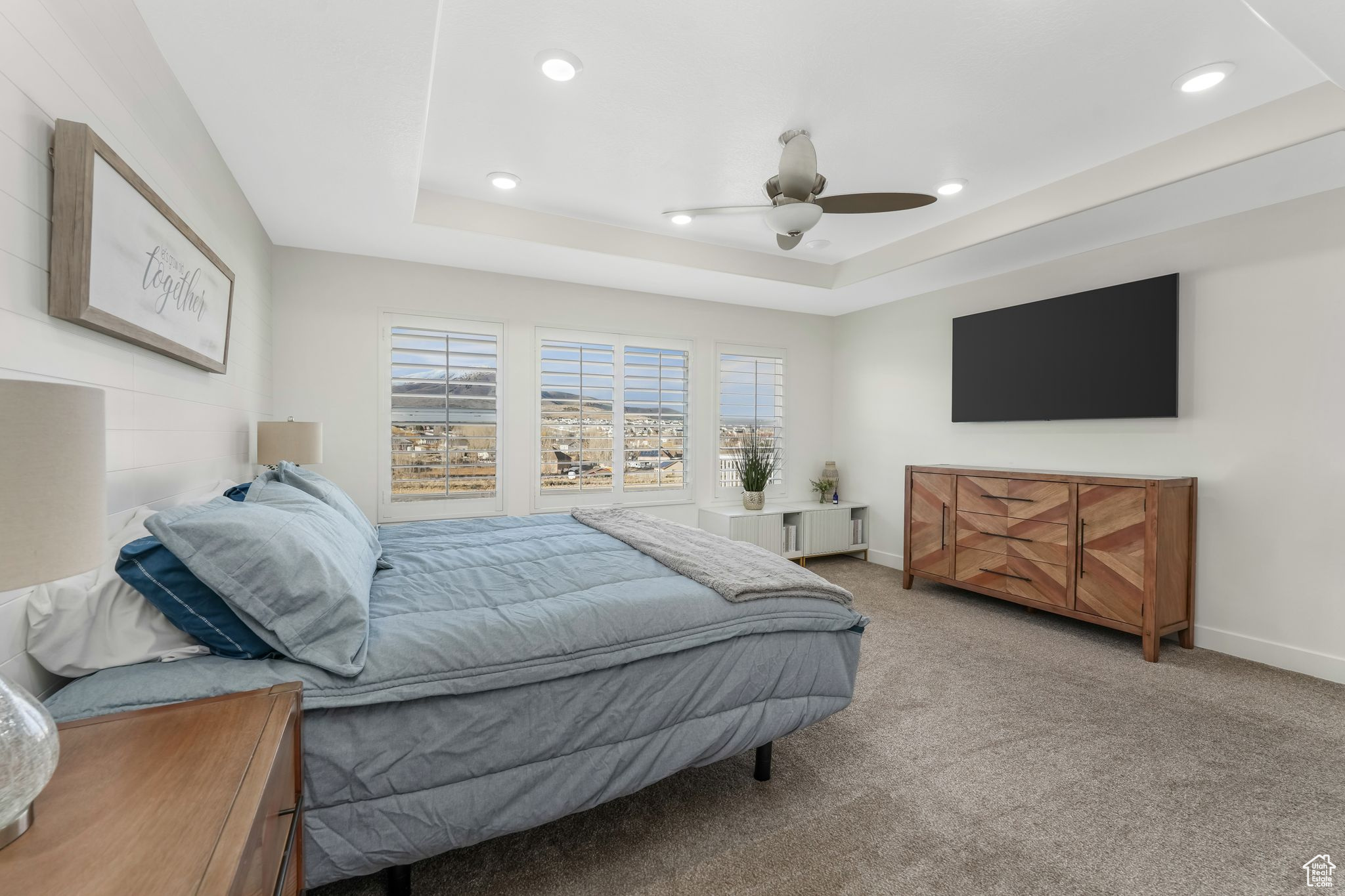 LAKE VIEW ESTATE - Residential