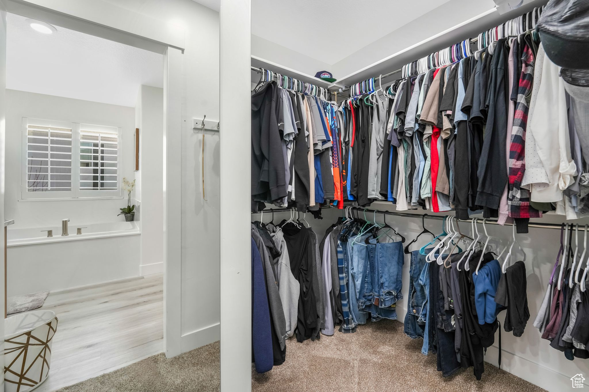 LAKE VIEW ESTATE - Residential