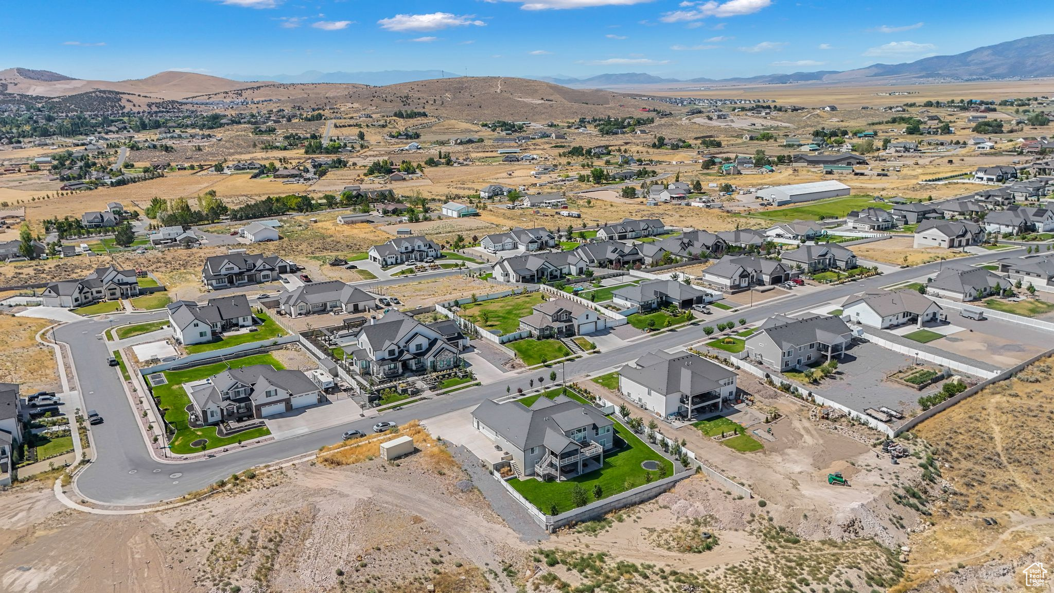 LAKE VIEW ESTATE - Residential