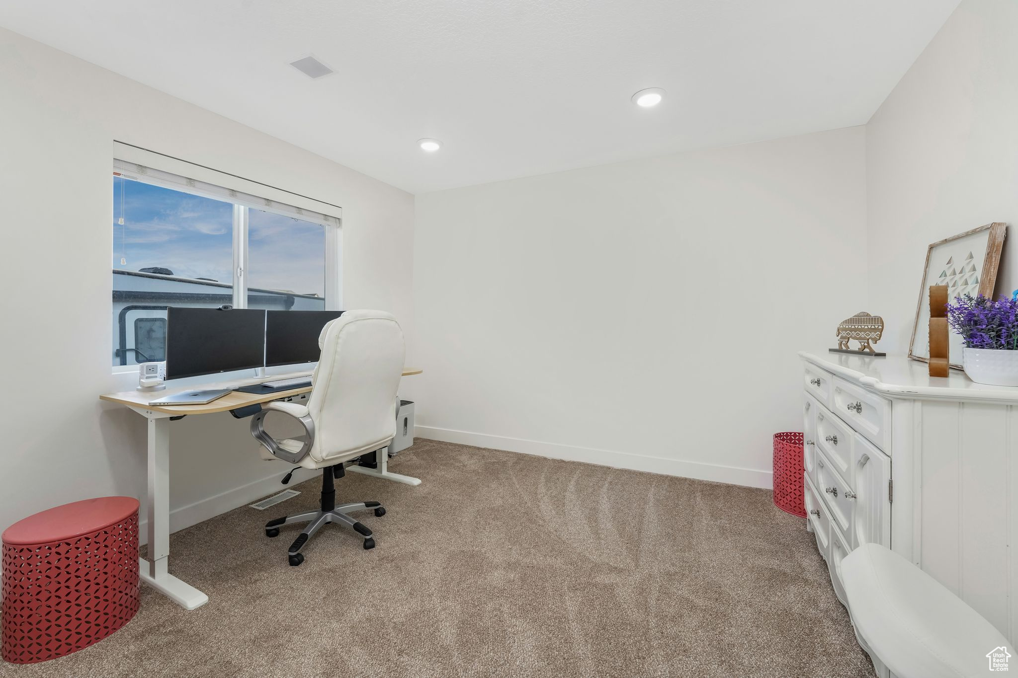 LAKE VIEW ESTATE - Residential