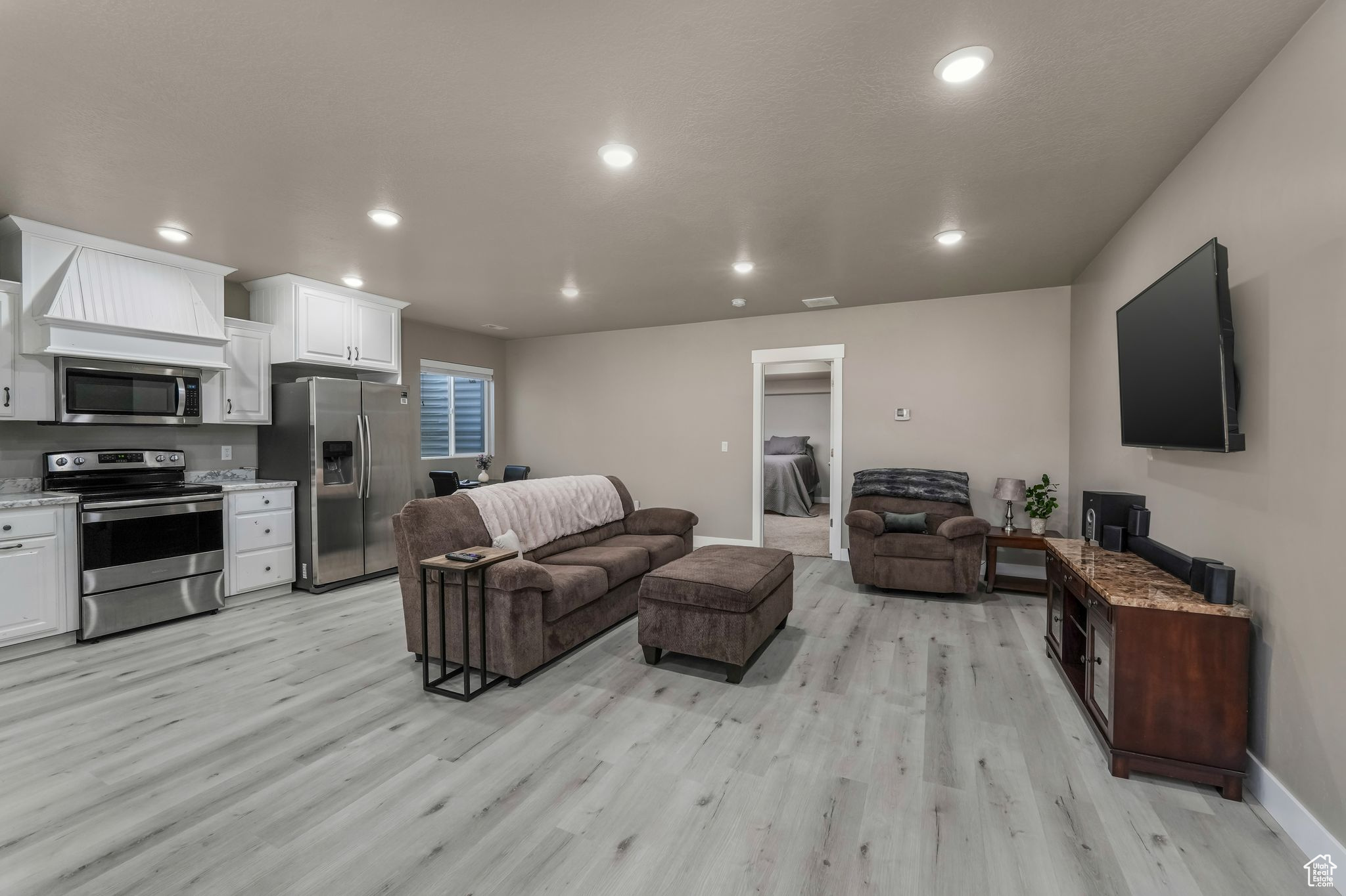 LAKE VIEW ESTATE - Residential