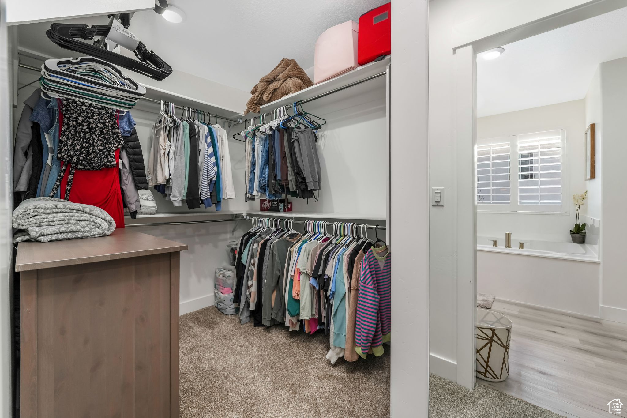 LAKE VIEW ESTATE - Residential