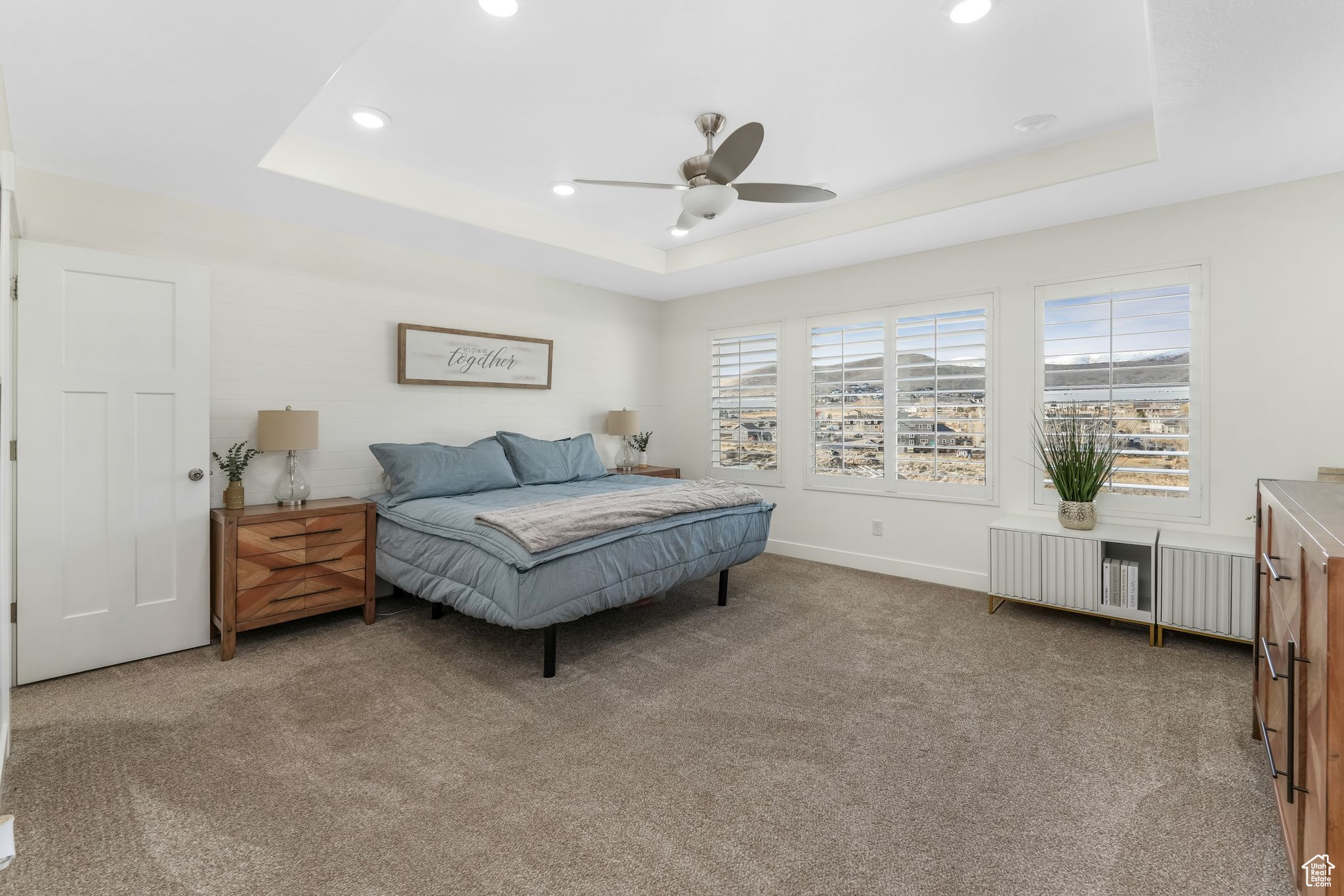 LAKE VIEW ESTATE - Residential