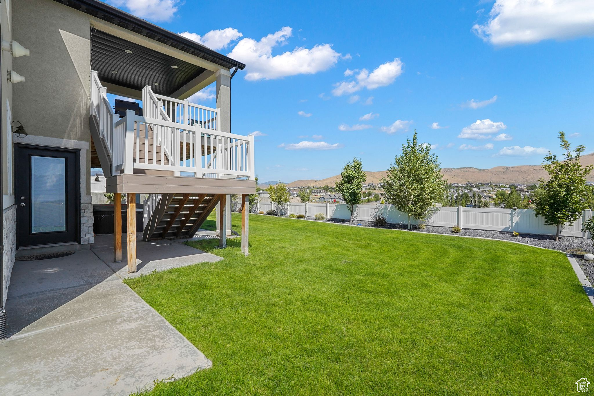 LAKE VIEW ESTATE - Residential