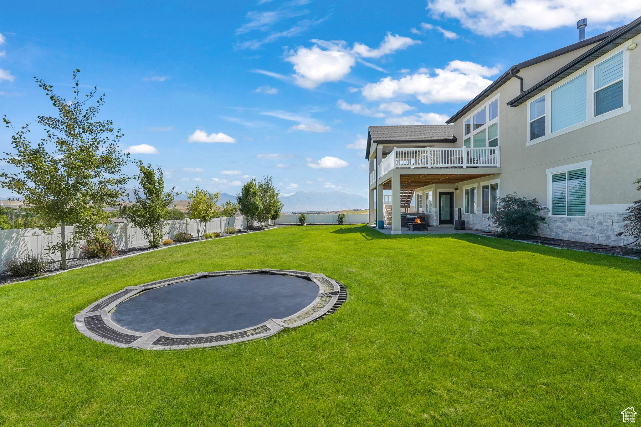 LAKE VIEW ESTATE - Residential