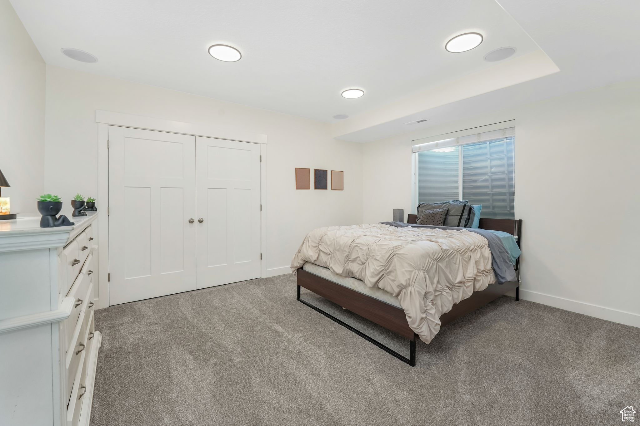 LAKE VIEW ESTATE - Residential