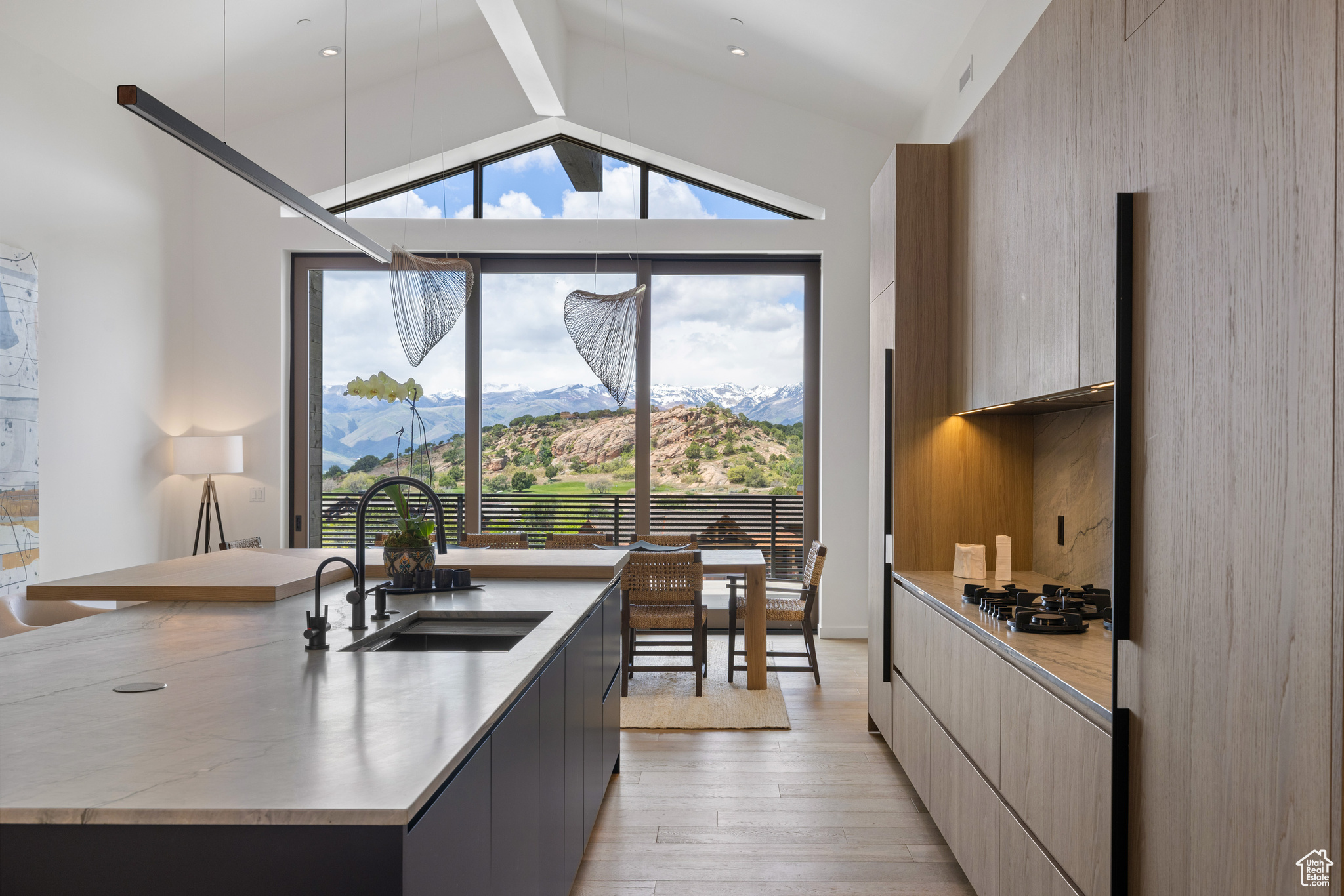 RED LEDGES - Residential