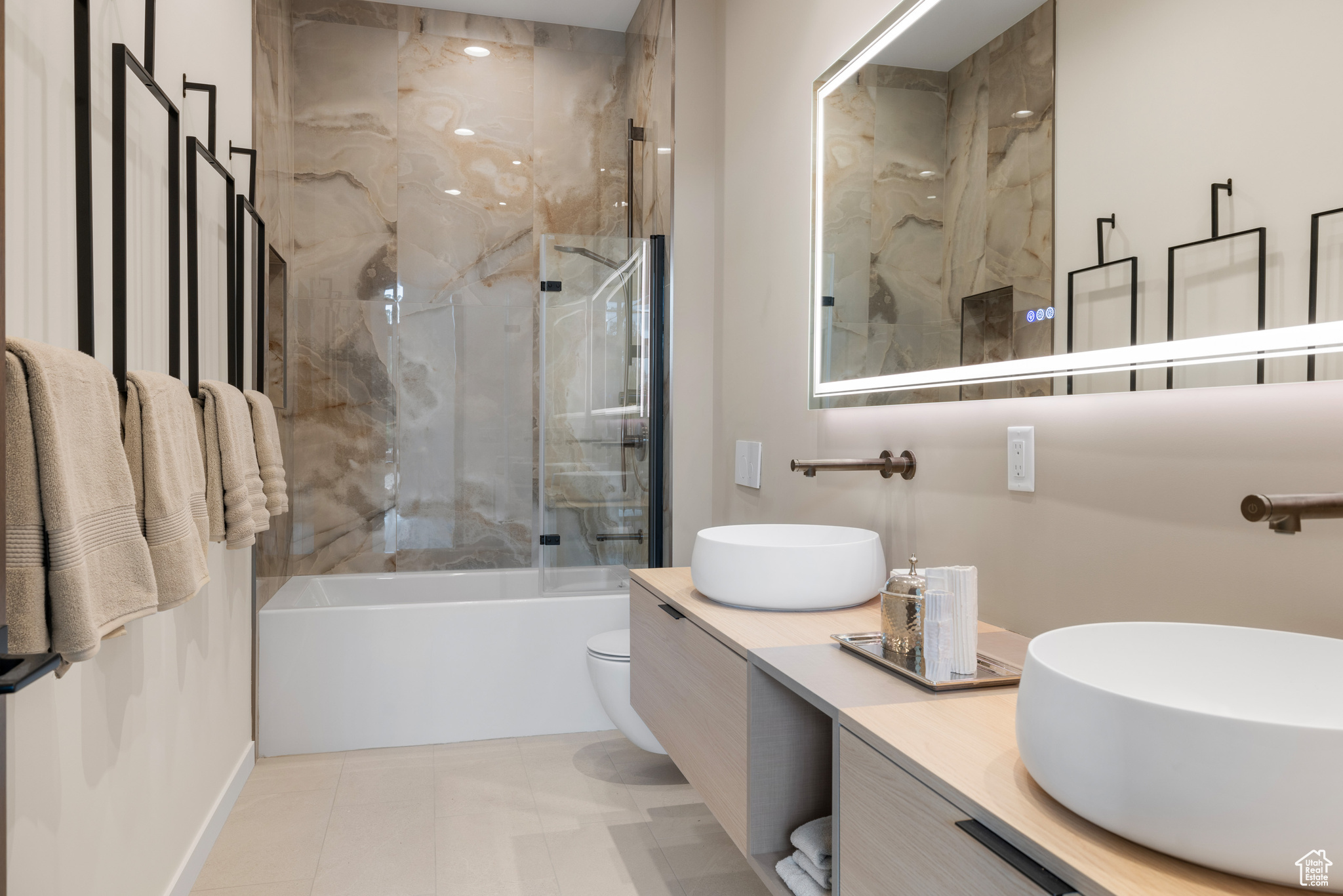 RED LEDGES - Residential