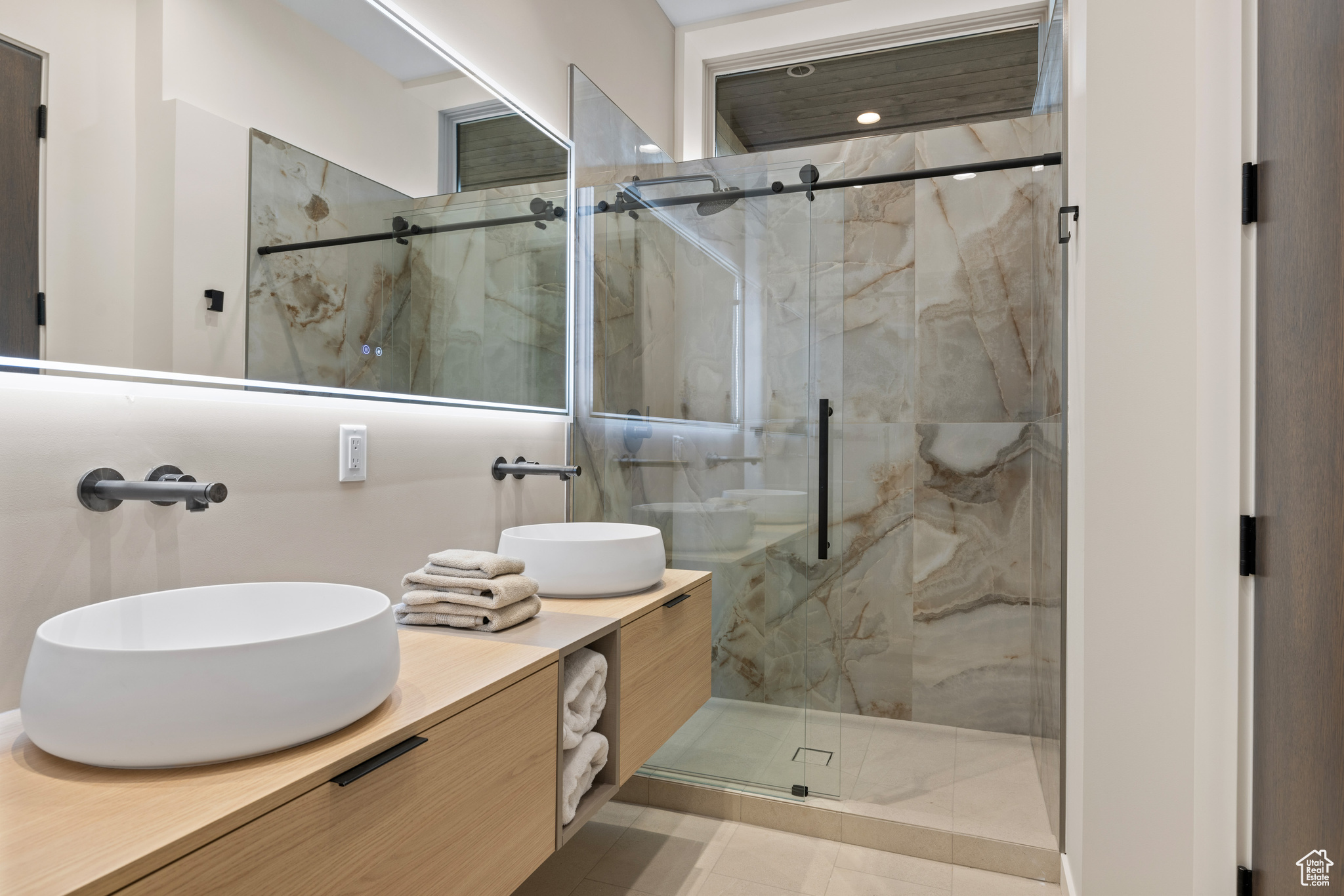 RED LEDGES - Residential