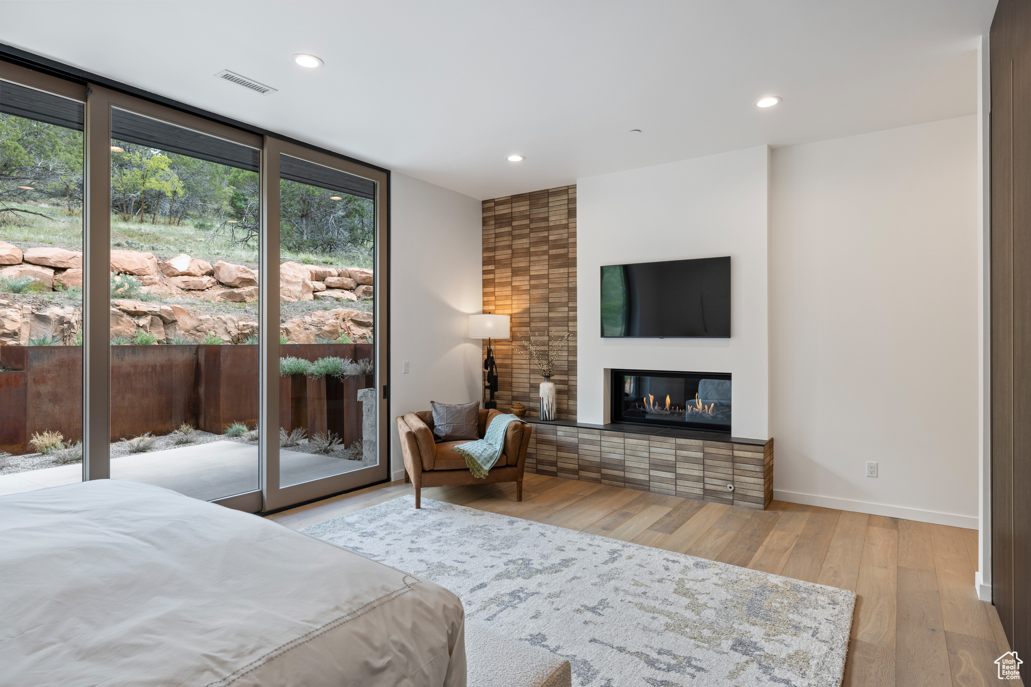 RED LEDGES - Residential