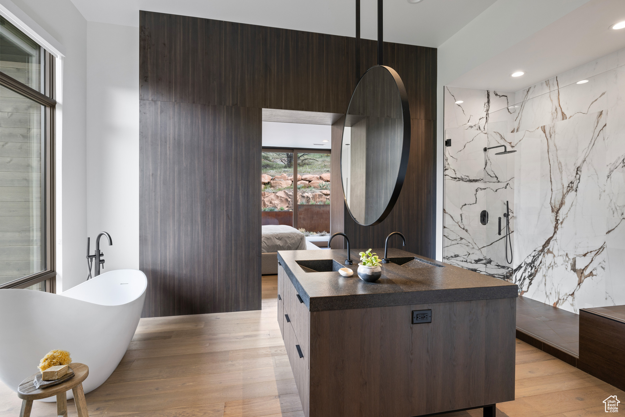 RED LEDGES - Residential