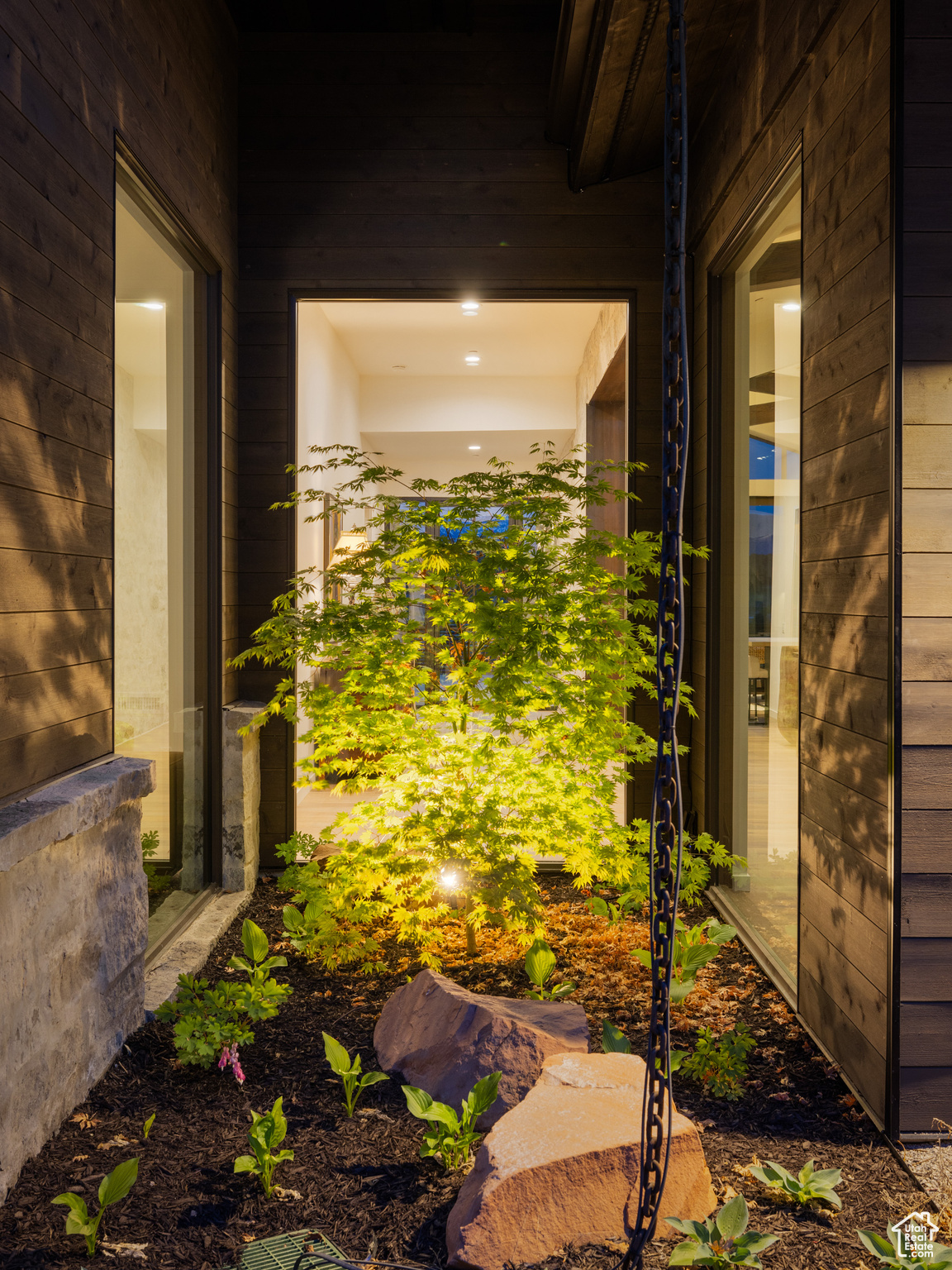 RED LEDGES - Residential