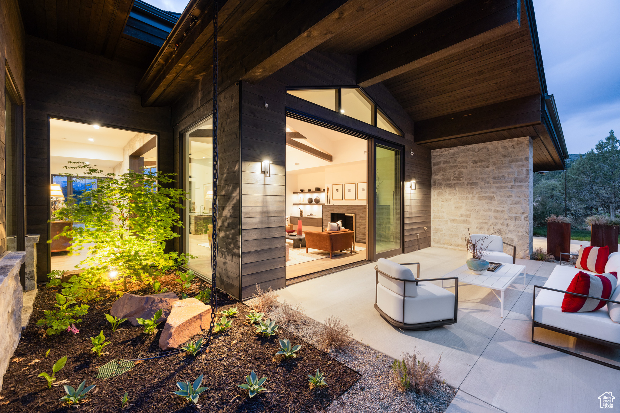 RED LEDGES - Residential