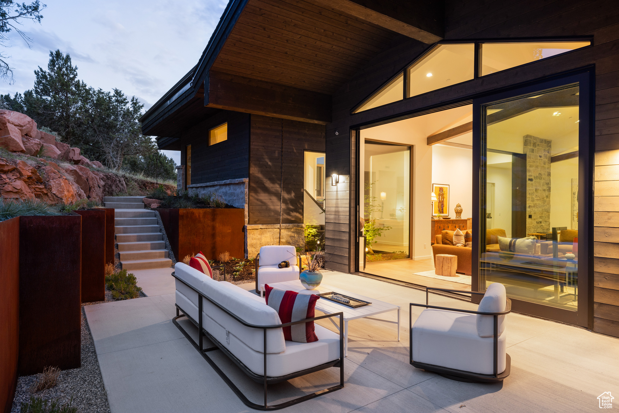 RED LEDGES - Residential