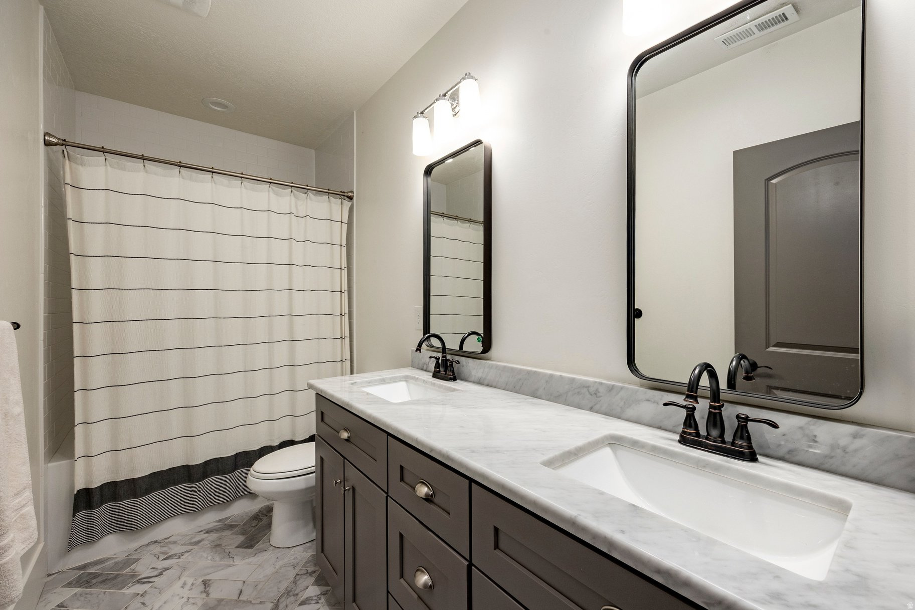 RED LEDGES - Residential