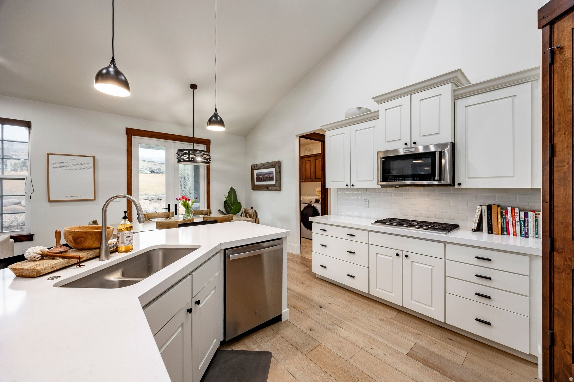 RED LEDGES - Residential