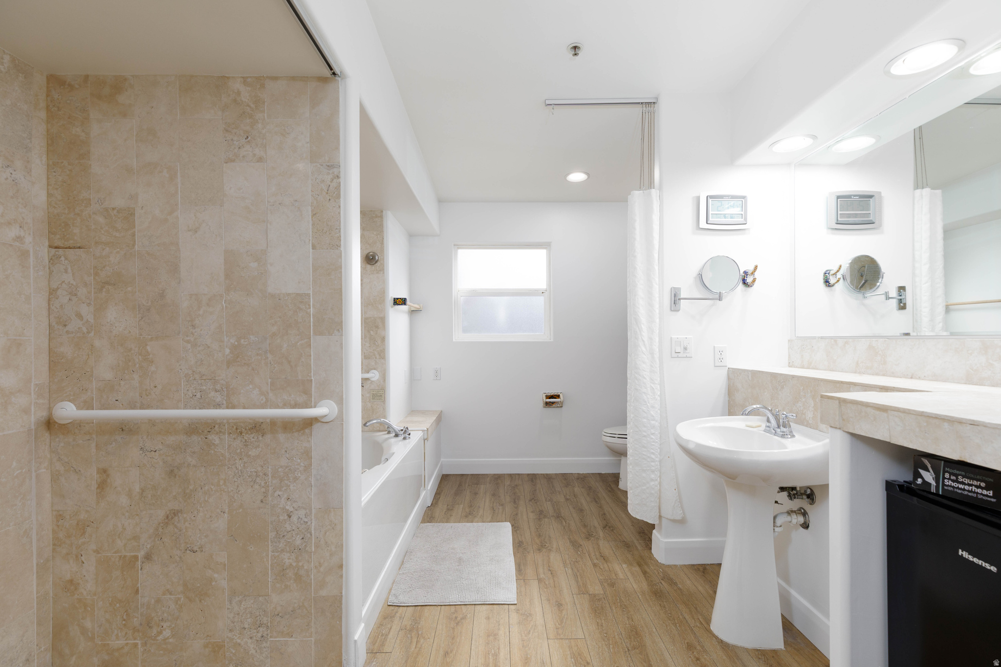 AMIRA AT GREEN VALLEY - Residential