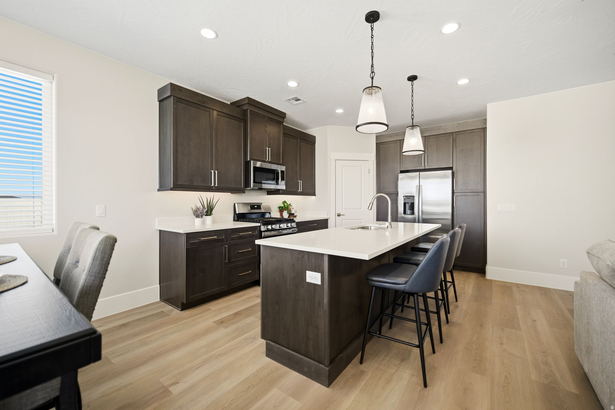 VALLEY GATE - Residential