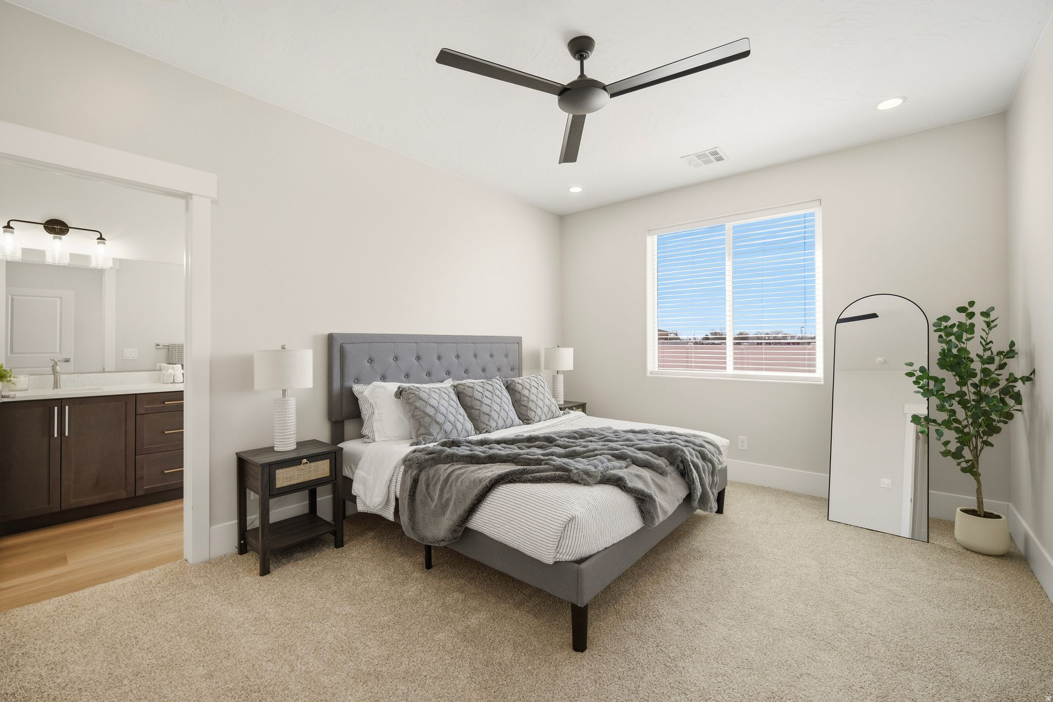 VALLEY GATE - Residential