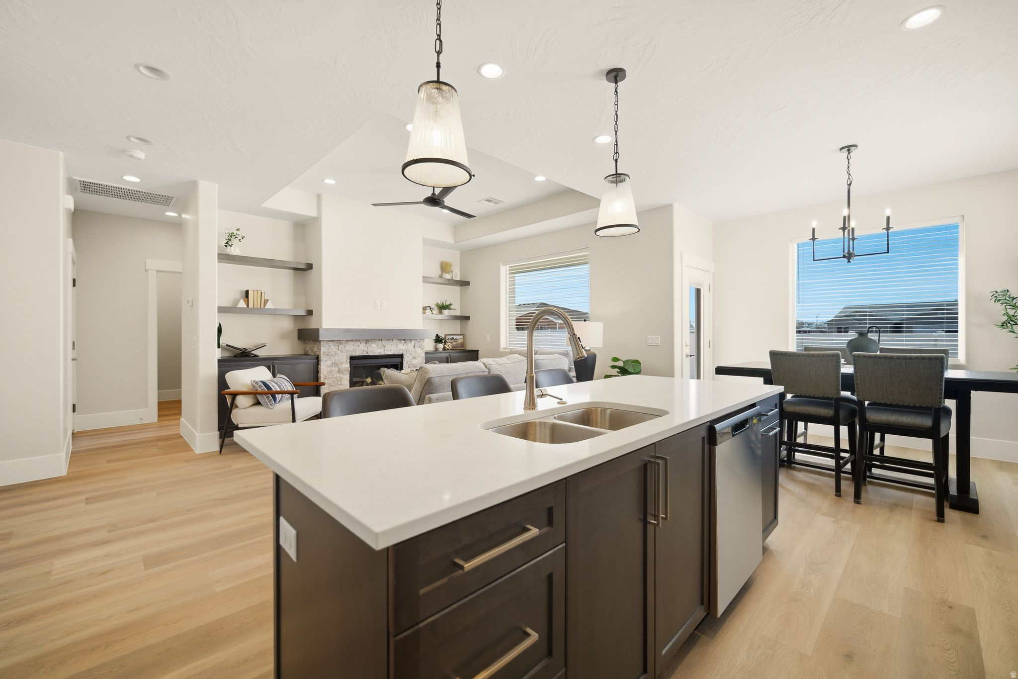 VALLEY GATE - Residential