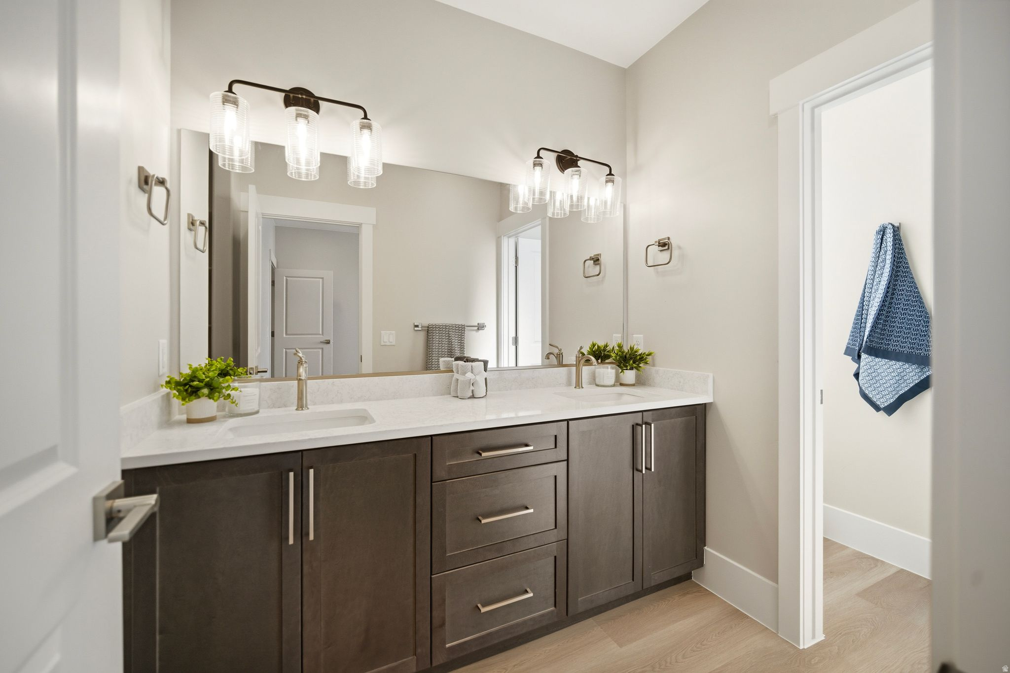 VALLEY GATE - Residential