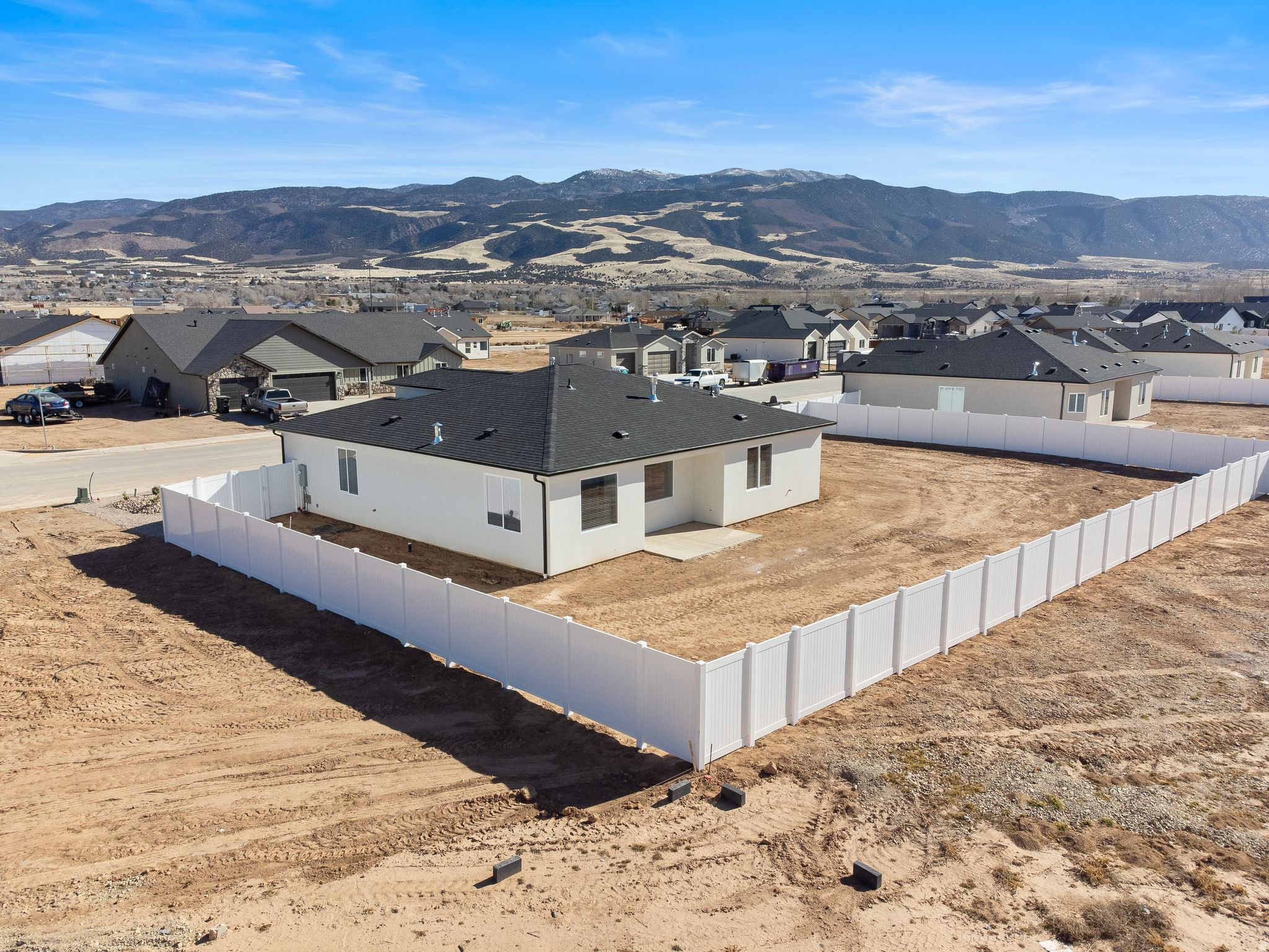 VALLEY GATE - Residential