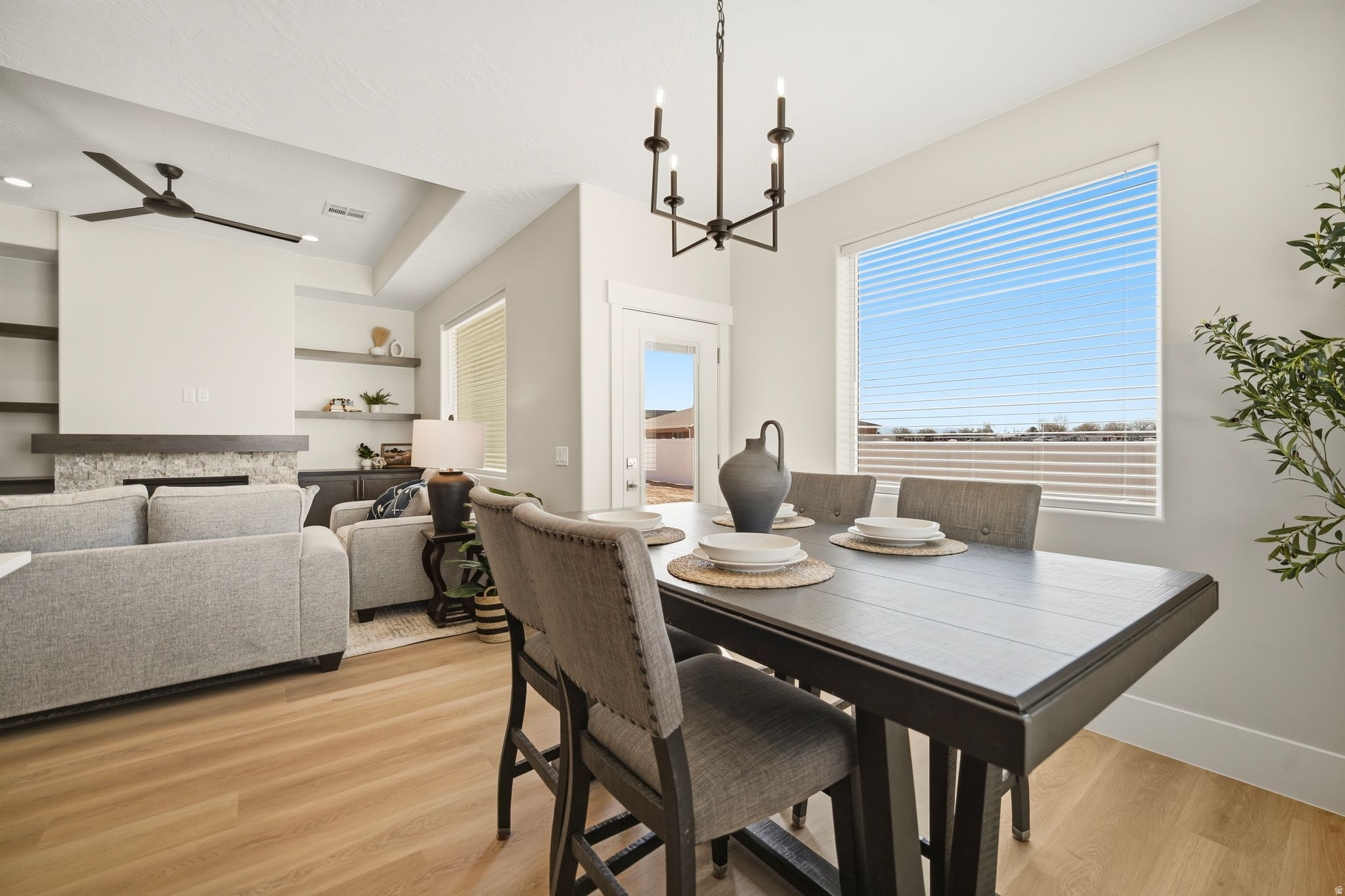 VALLEY GATE - Residential