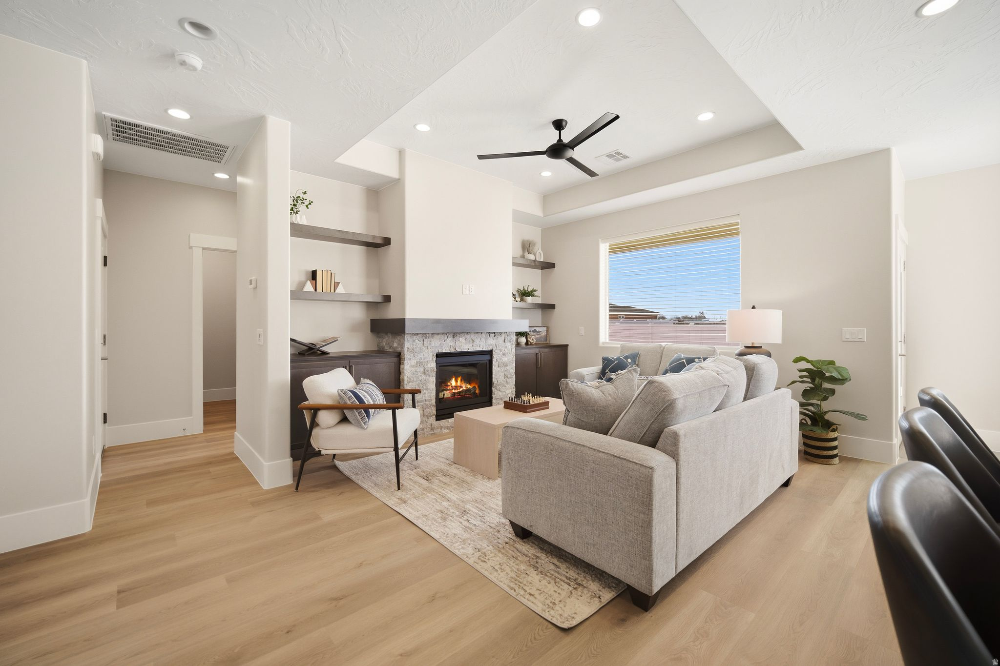 VALLEY GATE - Residential