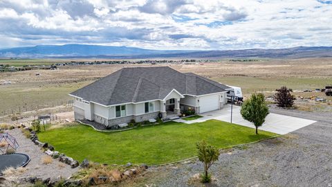 Tiny photo for 351 W SKYLINE DR, Loa, UT 84747 (MLS # 2158296)