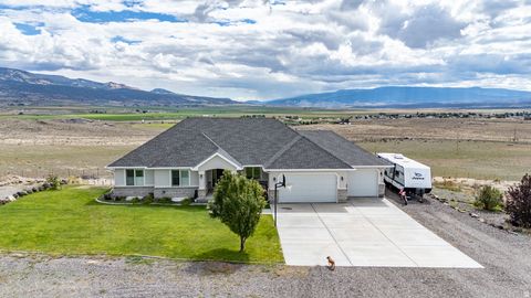 Tiny photo for 351 W SKYLINE DR, Loa, UT 84747 (MLS # 2158296)
