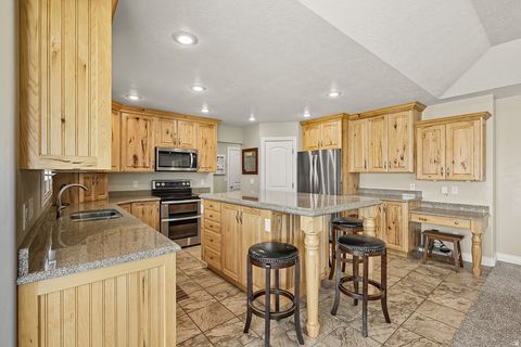 Tiny photo for 351 W SKYLINE DR, Loa, UT 84747 (MLS # 2158296)
