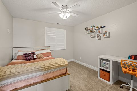 Tiny photo for 351 W SKYLINE DR, Loa, UT 84747 (MLS # 2158296)