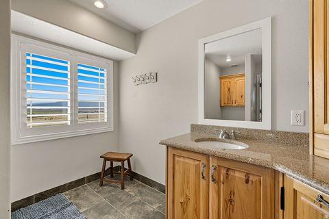 Tiny photo for 351 W SKYLINE DR, Loa, UT 84747 (MLS # 2158296)