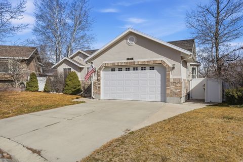 Photo of 10519 S POPLAR GROVE DR, South Jordan, UT 84009 (MLS # 2139508)