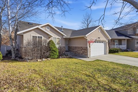 Tiny photo for 10519 S POPLAR GROVE DR, South Jordan, UT 84009 (MLS # 2139508)