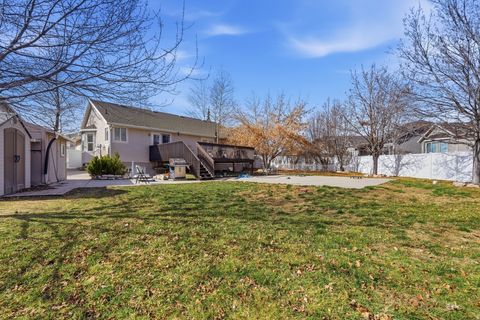 Tiny photo for 10519 S POPLAR GROVE DR, South Jordan, UT 84009 (MLS # 2139508)