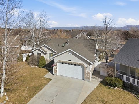 Tiny photo for 10519 S POPLAR GROVE DR, South Jordan, UT 84009 (MLS # 2139508)