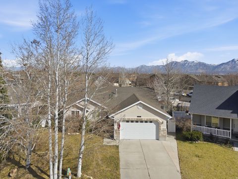 Tiny photo for 10519 S POPLAR GROVE DR, South Jordan, UT 84009 (MLS # 2139508)