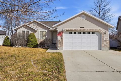 Tiny photo for 10519 S POPLAR GROVE DR, South Jordan, UT 84009 (MLS # 2139508)