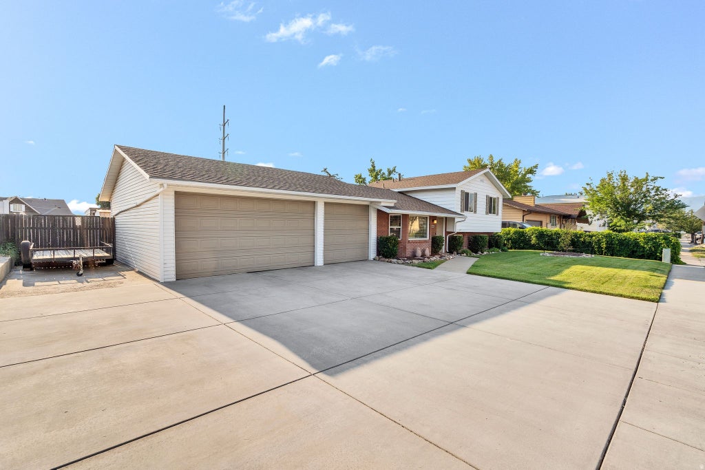 Photo of 1452 S 875 W, Woods Cross, UT 84087 (MLS # 2170765)