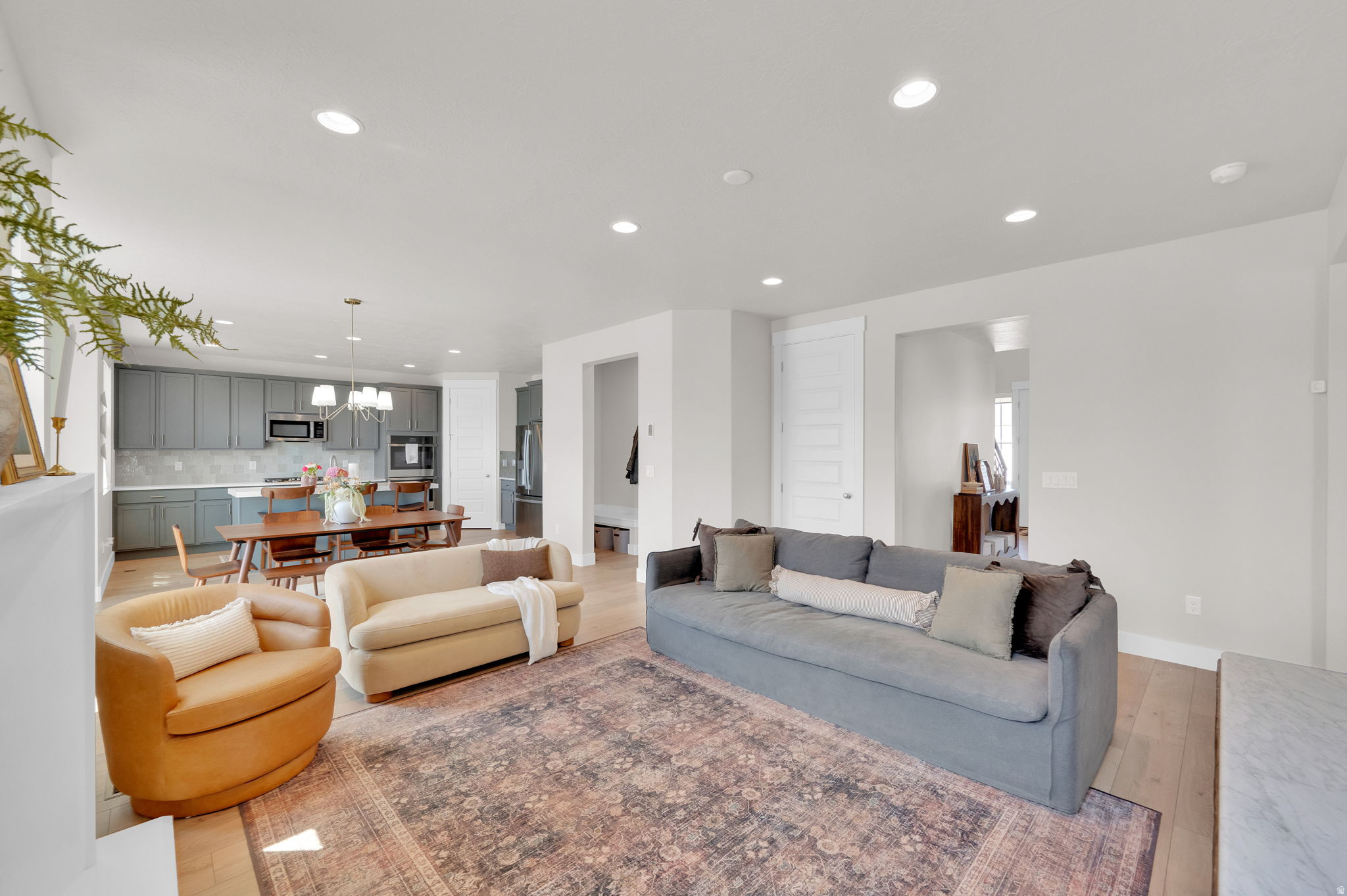 HIDDEN OAKS - Residential