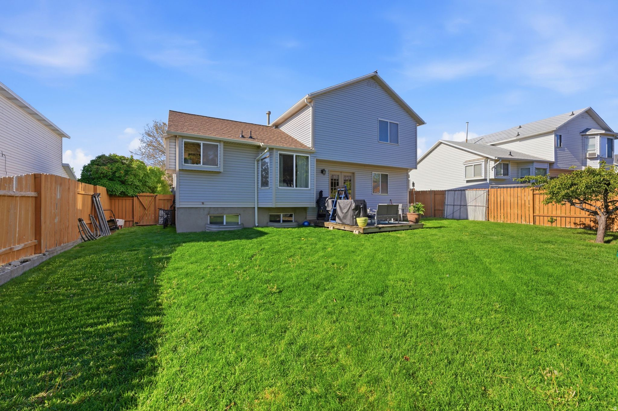 OQUIRRH HILLS - Residential